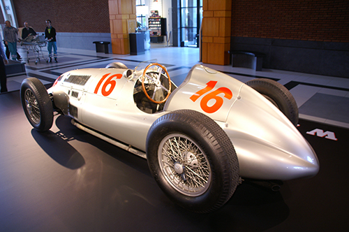 Mercedes-Benz W165, Louwman Museum