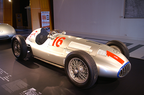 Mercedes-Benz W165, Louwman Museum